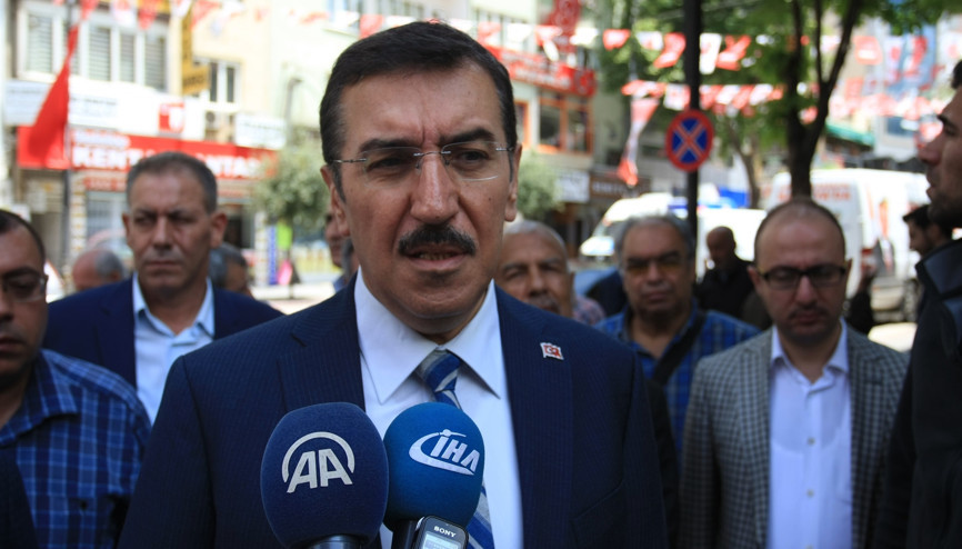 Bakan Tüfenkciden döviz ve faiz değerlendirmesi
