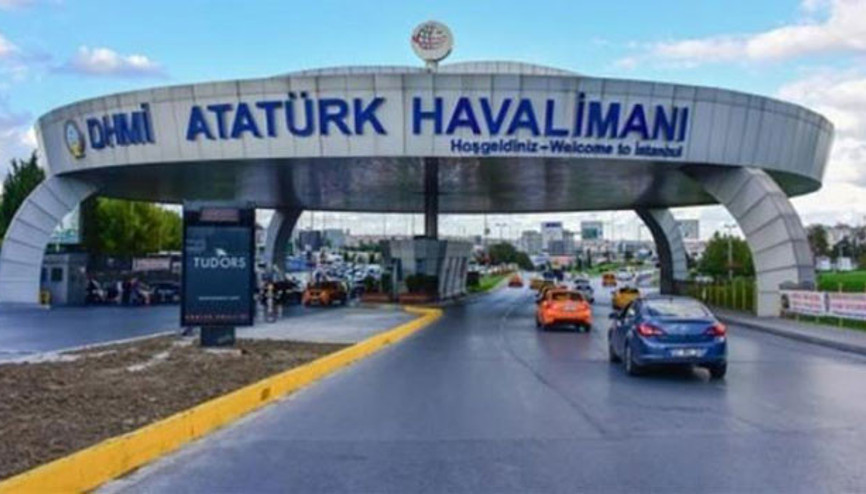 Atatürk Havalimanından kalkan uçak iki kez havadan geri dönünce...