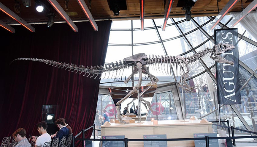 2.3 milyon dolara satıldı