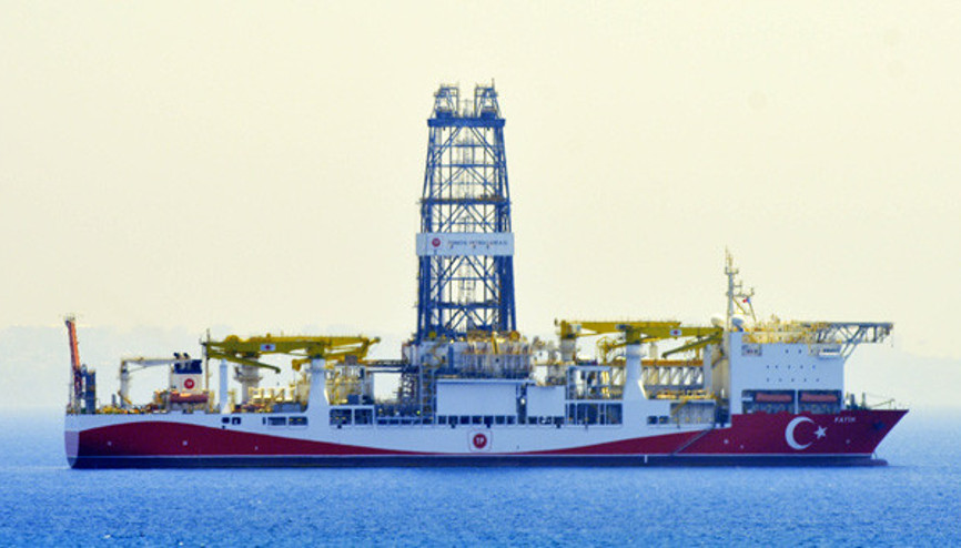 Türkiyenin ilk aktif sondaj gemisi Fatih Antalyada