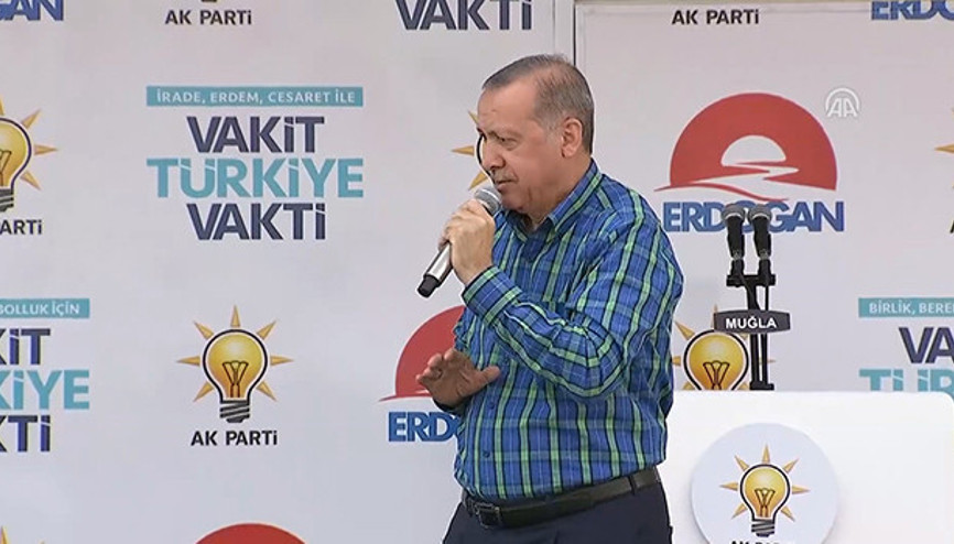 Ben Başkomutanım Bay Muharrem sen kimsin