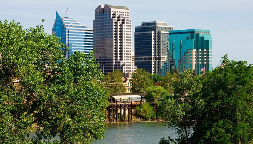 36 saatte Sacramento