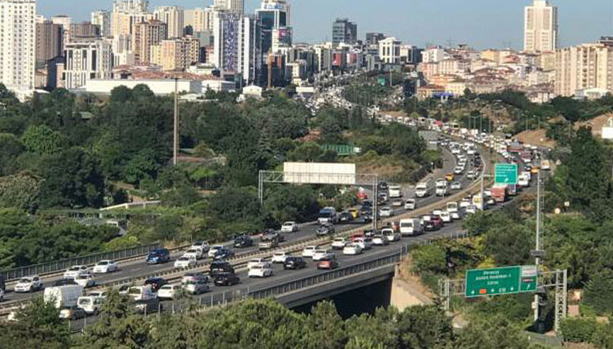 İstanbulda bayram trafiği yoğunluğu başladı