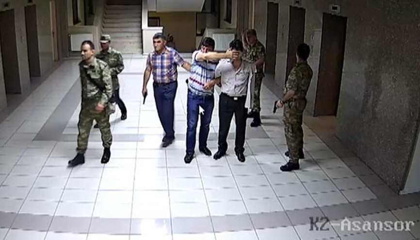 Tuğgeneral Veli Turanın darbeciler tarafından alıkonulma görüntüler