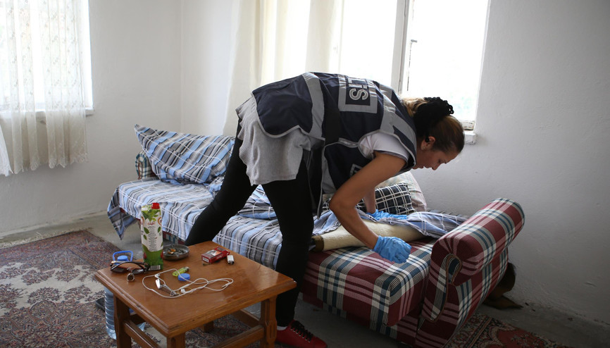 Bin 600 polisle  uyuşturucu operasyonu