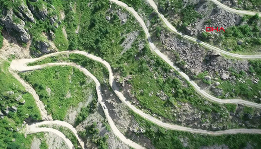 Bayburt-Trabzon sınırında dünyanın en tehlikeli yolu