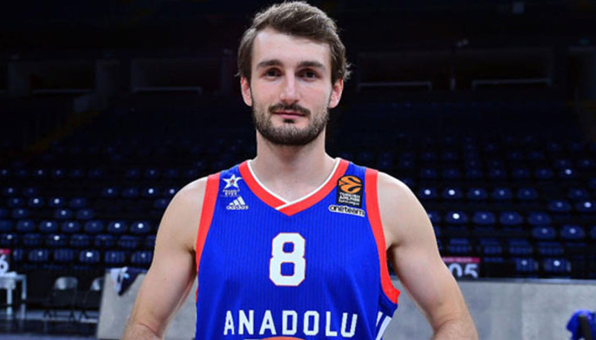 Birkan Batuktan basketbolcu adaylarına sürpriz ziyaret