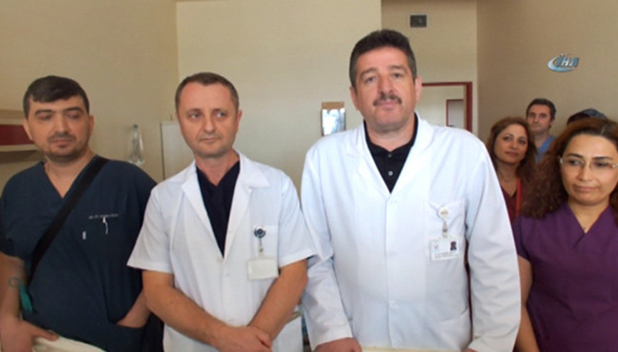 Karın ağrısı ile acile gitti, organlarının yerinin ters olduğunu öğrendi