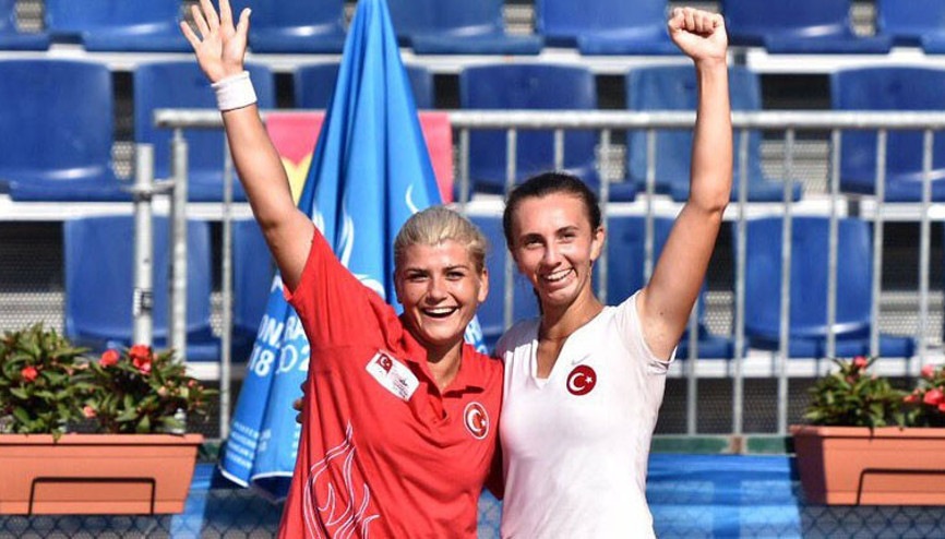 Teniste altın madalya
