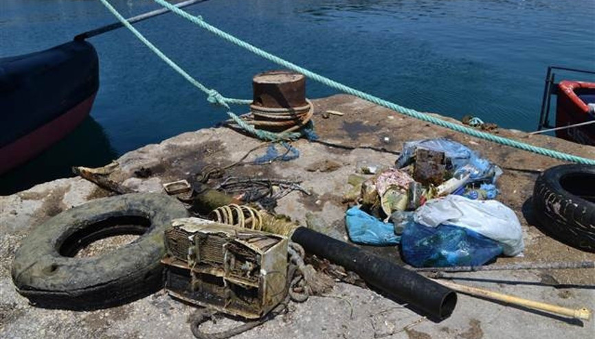 Saros’da denizin dibinden çıkarılan atıklar şaşırttı... Akü bile atmışlar Saros’da denizin dibinden çıkarılan atıklar şaşırttı... Akü bile atmışlar