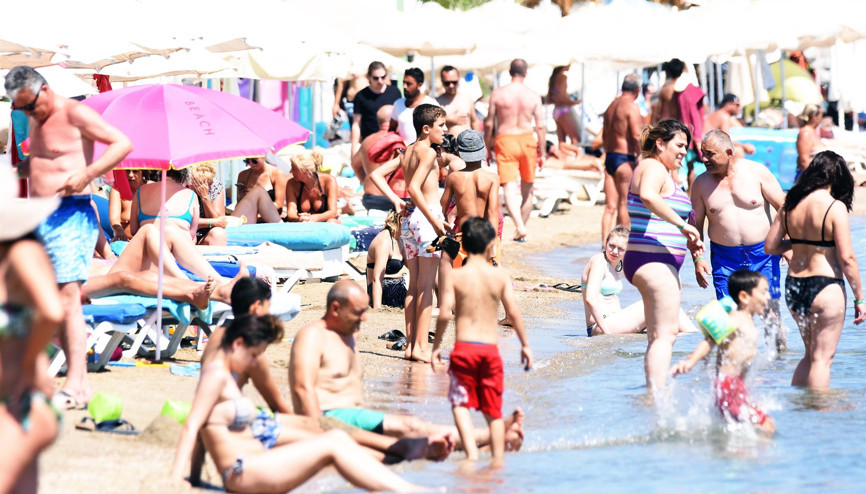 O ilçedeki vatandaşlara çok önemli uyarı: Saat 10.00 ile 16.00 arası dışarı çıkmayın