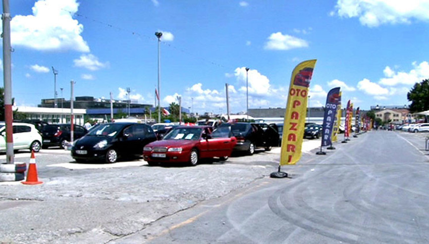 İkinci el oto pazarı boş kaldı