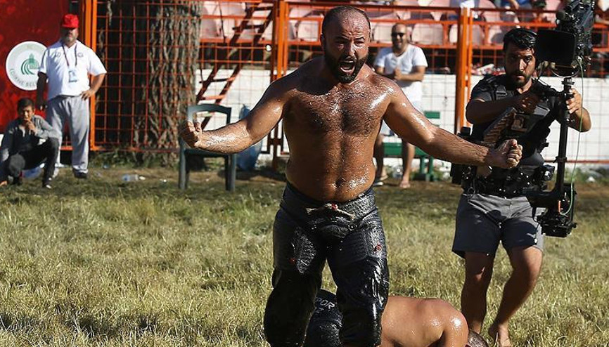 Son başpehlivan Antalyaya doğru yola çıkmaya hazırlanıyor