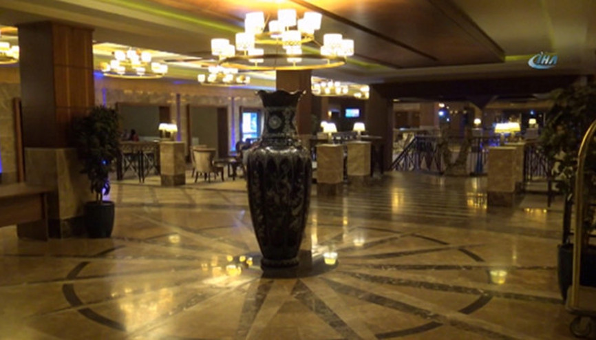 Haluk Ulusoy’un Kuşadası’ndaki ünlü oteli icradan satılacak