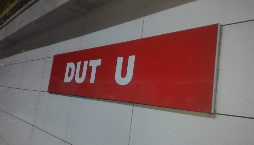 Şehir vandalları metroya zarar veriyor