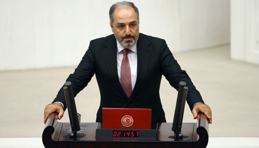 Alman İçişleri Bakanlığı, iki ülke ilişkilerini yeniden zora sokuyor Alman İçişleri Bakanlığı, iki ülke ilişkilerini yeniden zora sokuyor