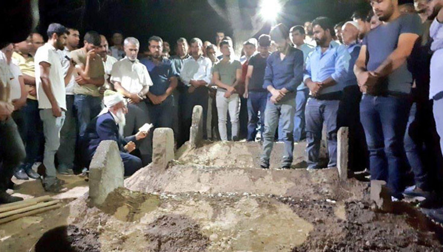 Faciada can veren anne, iki kızı ve kardeşi, yan yana toprağa verildi