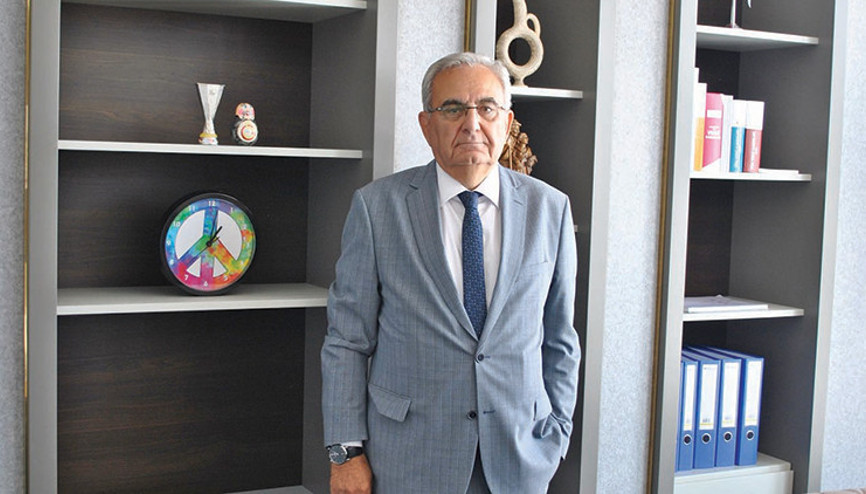 Bakanın şirketinde profesyonel dönem