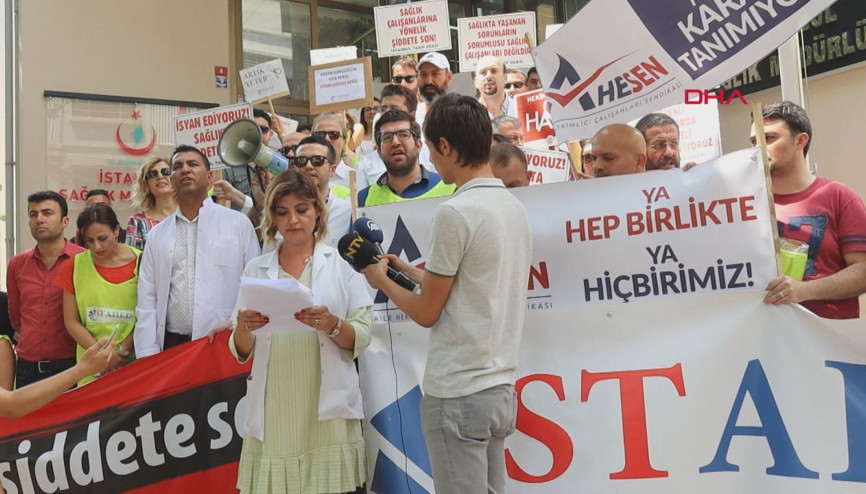 Giresunda açığa alınan doktora destek eylemi