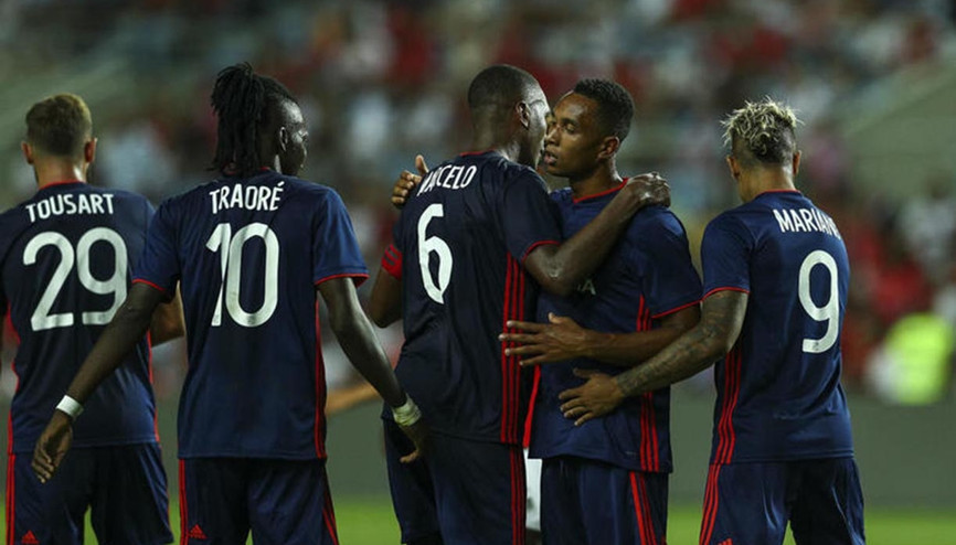 Fenerbahçenin rakibi Benfica, Lyona 3-2 yenildi