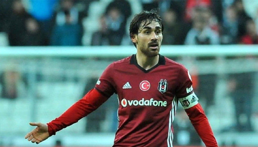 Beşiktaşta Veli Kavlak ayrılmıyor