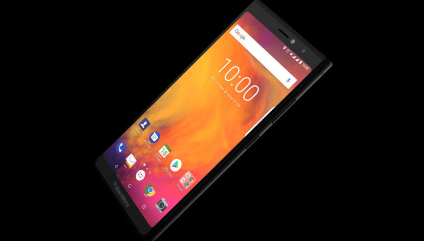 BlackBerryden 2 yeni klavyesiz telefon