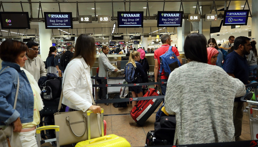 5 ülkede başladı... 396 uçuş iptal, 50 bin yolcu etkilenecek
