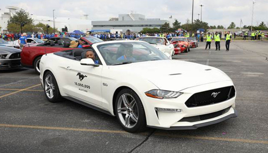 10 milyonuncu Ford Mustang banttan indi