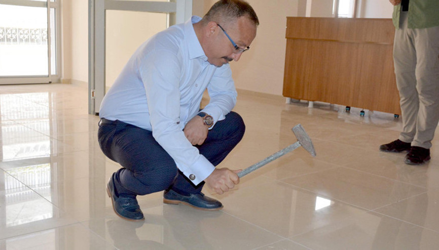 Siirt Valisi denetime çıktı... Hepsini tek tek kırdı