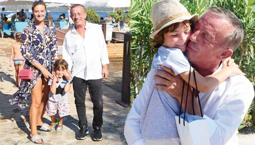 Oğluyla hasret giderdi