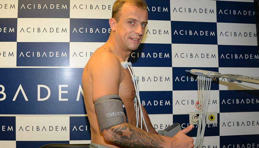 Bursasporda Sakho ve Grosicki sağlık kontrolünden geçti