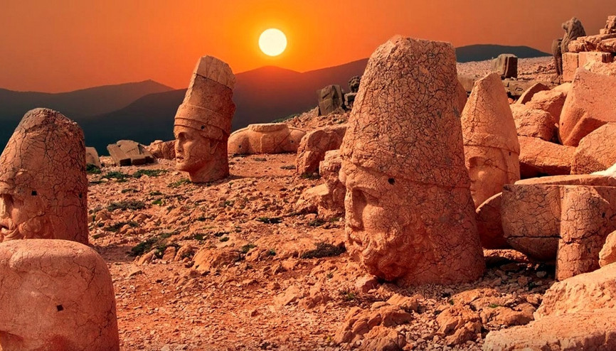 Güneşe “merhaba” demek için Nemrut’a…