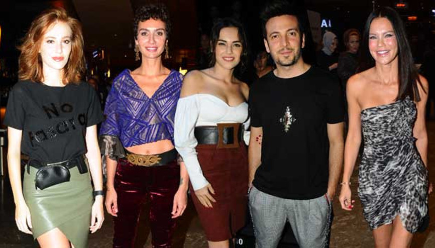 Defilede şıklık yarışı