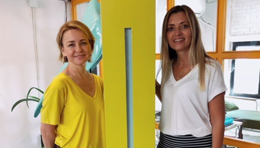 Hem sanatçı hem girişimci