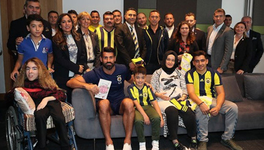 Ali Koç, otizmli çocuklarla bir araya geldi