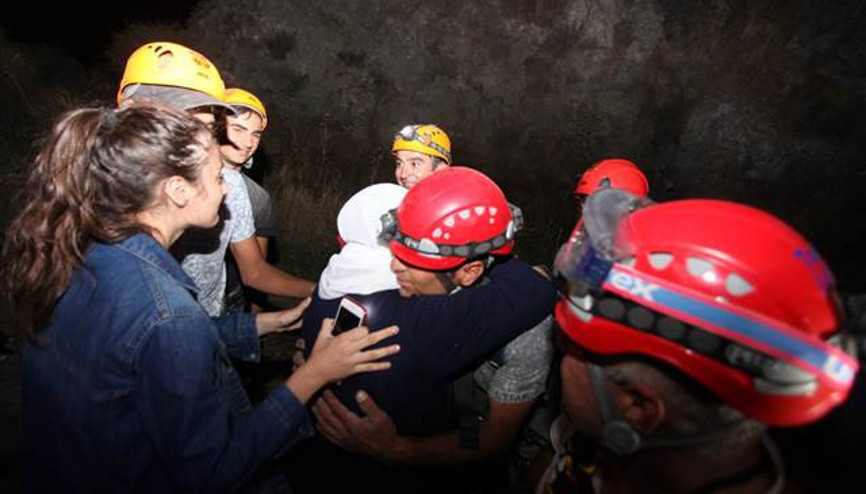 Aydında endişeli bekleyiş... Saatler sonra kurtarıldılar Aydında endişeli bekleyiş... Saatler sonra kurtarıldılar
