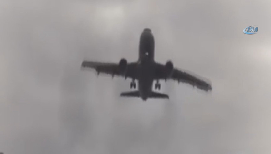 Mangkhut tayfunu uçağı havada vurdu Mangkhut tayfunu uçağı havada vurdu