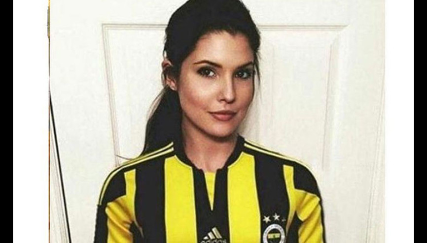 Amanda Cerny Türkiyeye geliyor