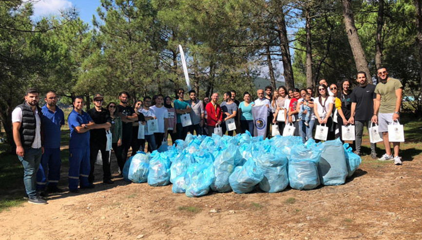Öğrenciler Aydos Ormanı’nı temizledi