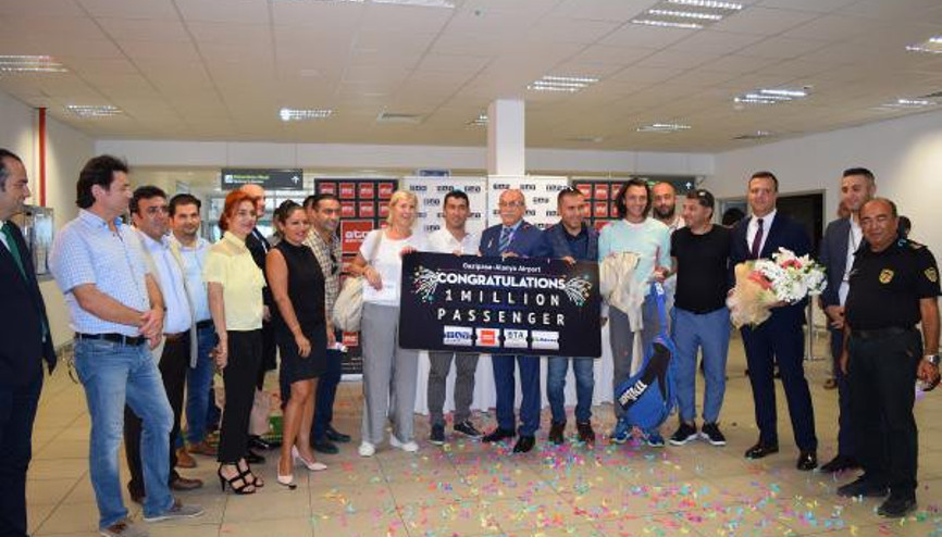 Gazipaşa-Alanya Havalimanı 1 milyonuncu yolcusunu karşıladı Gazipaşa-Alanya Havalimanı 1 milyonuncu yolcusunu karşıladı