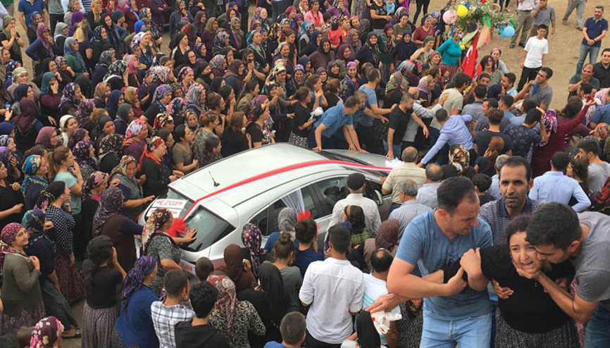 Düğünün yapılacağı günde toprağa verildi