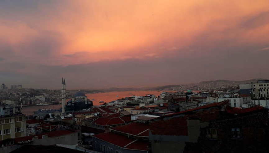 İstanbul Boğazında dikkat çeken görüntü