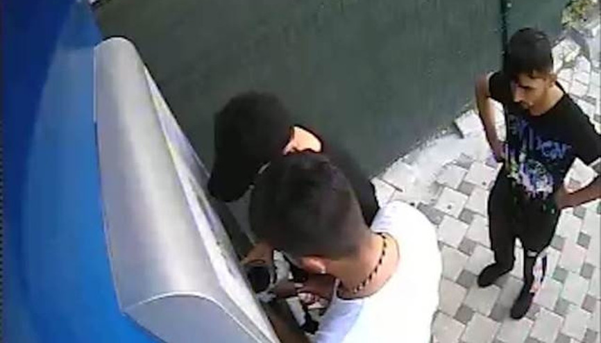 ATMye kart kopyalama düzeneği yerleştiren 2 kişi tutuklandı