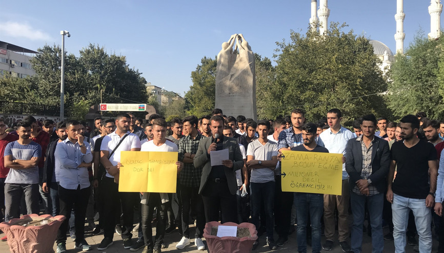 Öğrencilerden dolmuş ücretlerine tepki