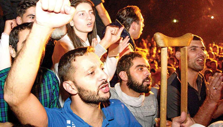 Ermenistan yine diken üstünde