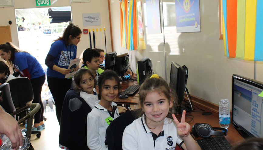 TEGV’in Ateşböceği Öğrenim Birimi ilkokul öğrencileriyle buluşuyor