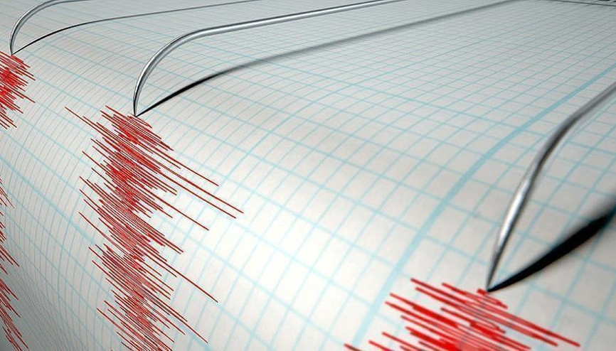 Endonezyada 5,3 büyüklüğünde deprem
