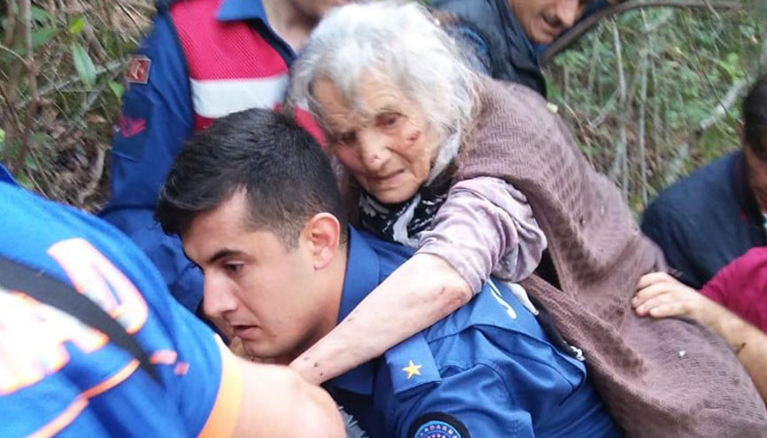 Arazide bu halde buldular, teğmen sırtında taşıdı