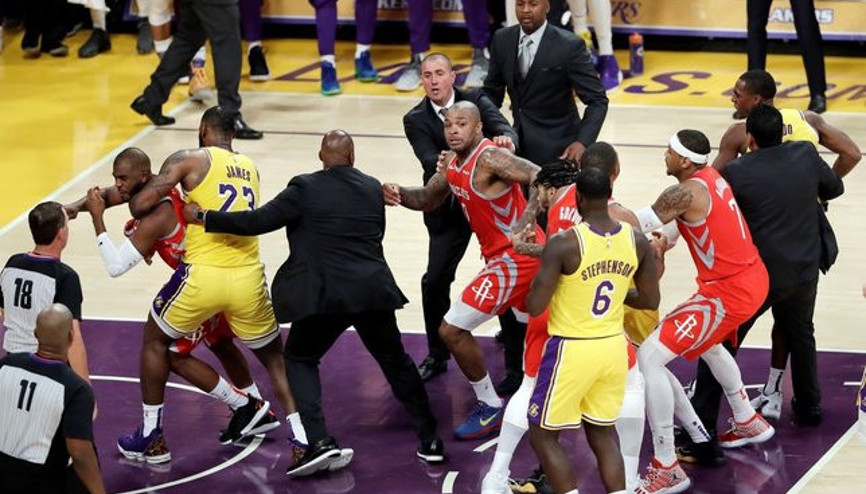 NBAde yumruk yumruğa kavga Chris Paul ve Rondo...