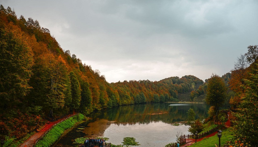 Türkiyenin 36ncı tabiat parkı renkleriyle hayranlık uyandırıyor.